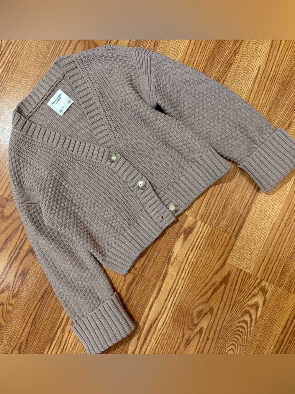 Abercrombie & Fitch Taupe Cropped V‑Neck Button Cardigan